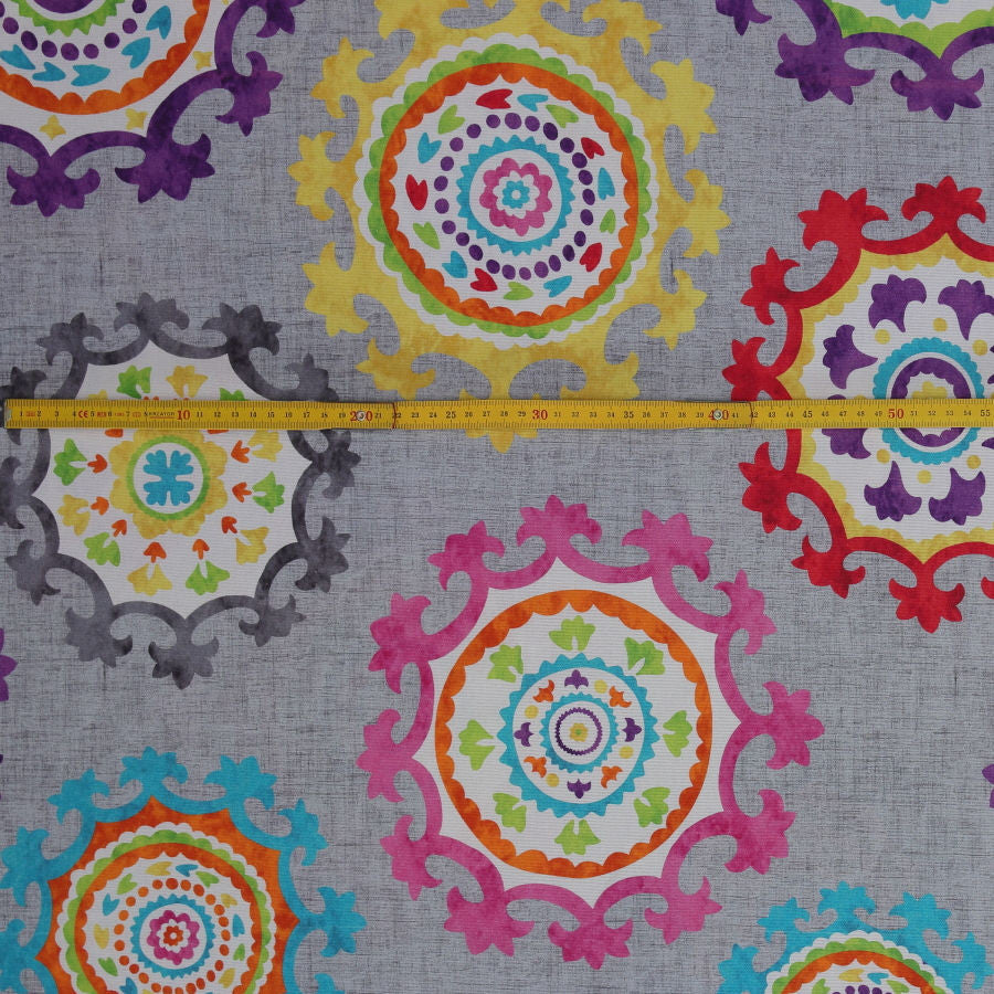 Tapicería mandalas gris_23854.jpg